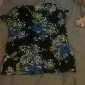 Blue t-shirt with flowers